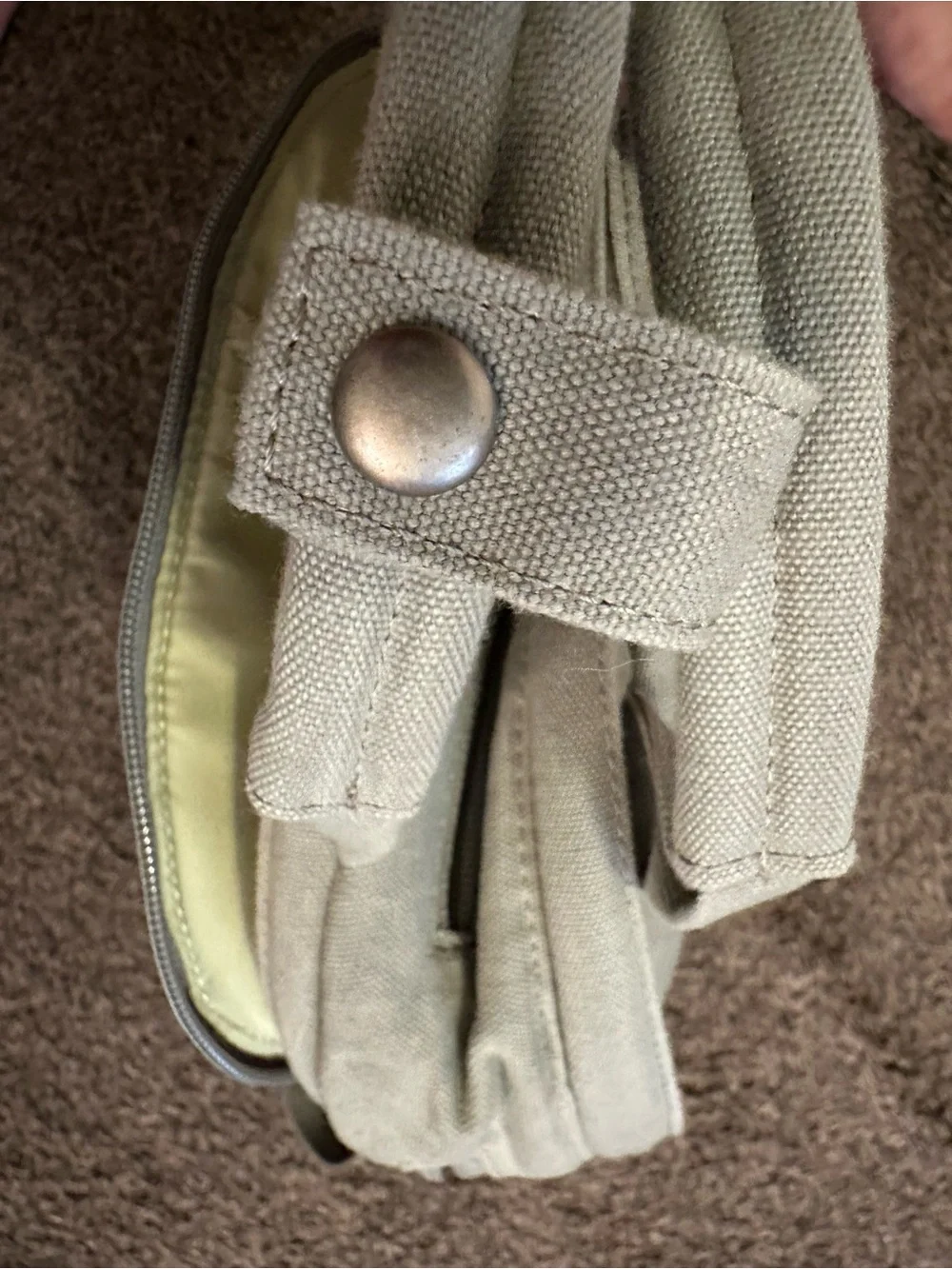 Day Owl pale olive